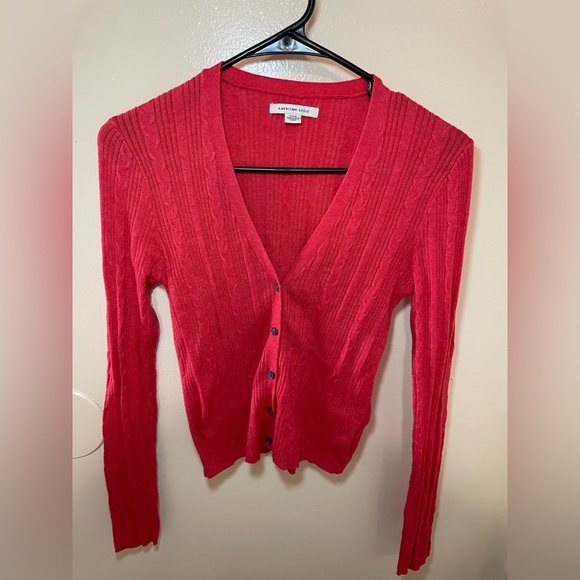 ✨2 For $6 American Eagle Red Sweater Size Medium #A1 - Picture 1 of 6